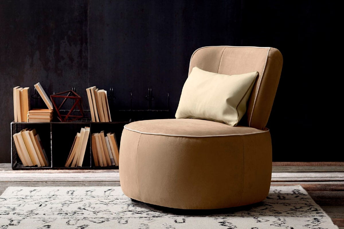 divanetti morbidi e sinuosi per arredare casa