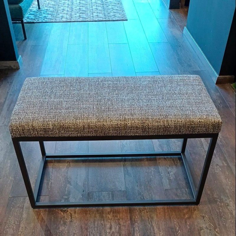 Panca in Metallo Nero con Cuscino in Tessuto Clever