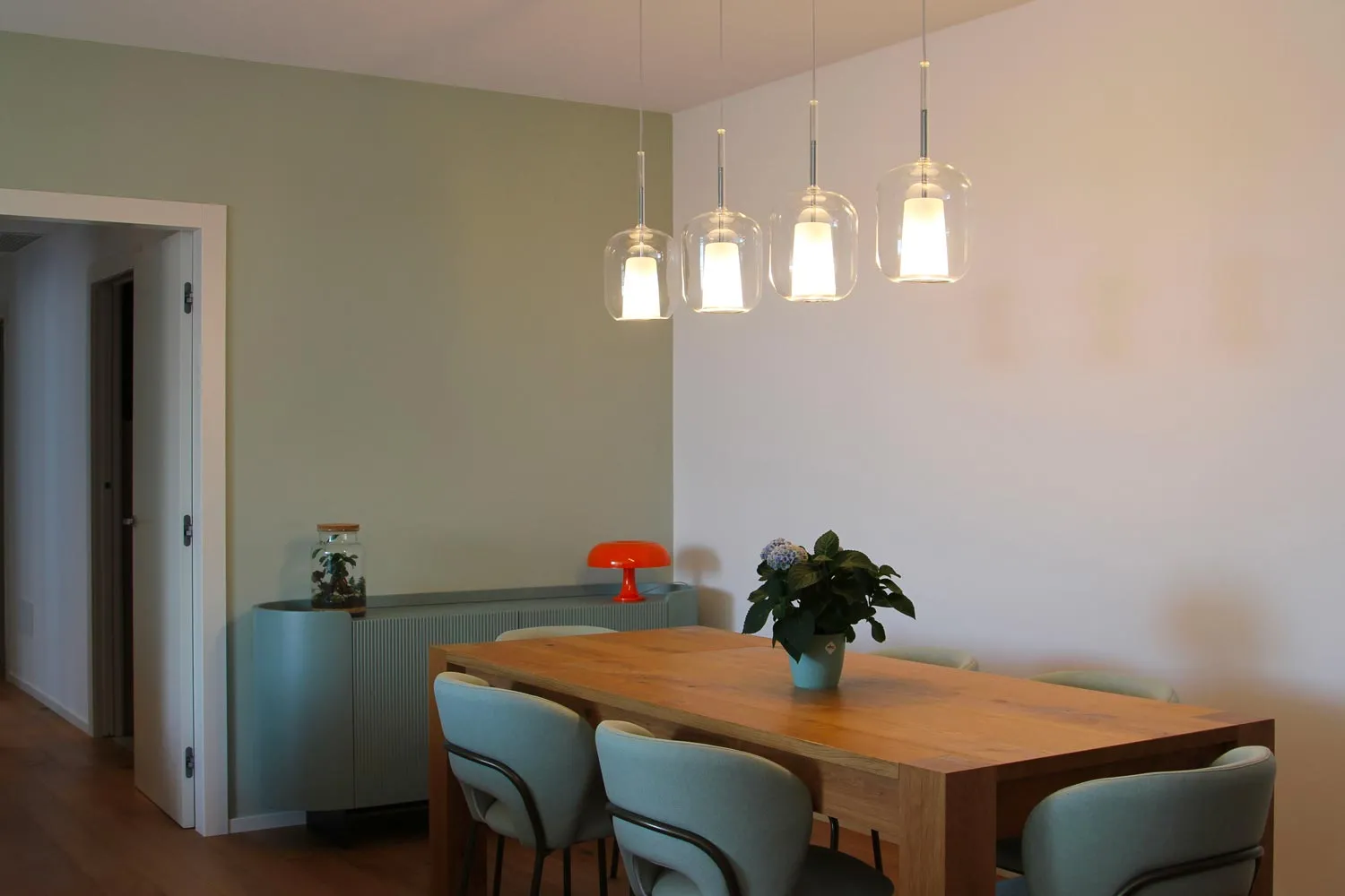 salotto attico moderno e accogliente Interior design luminoso